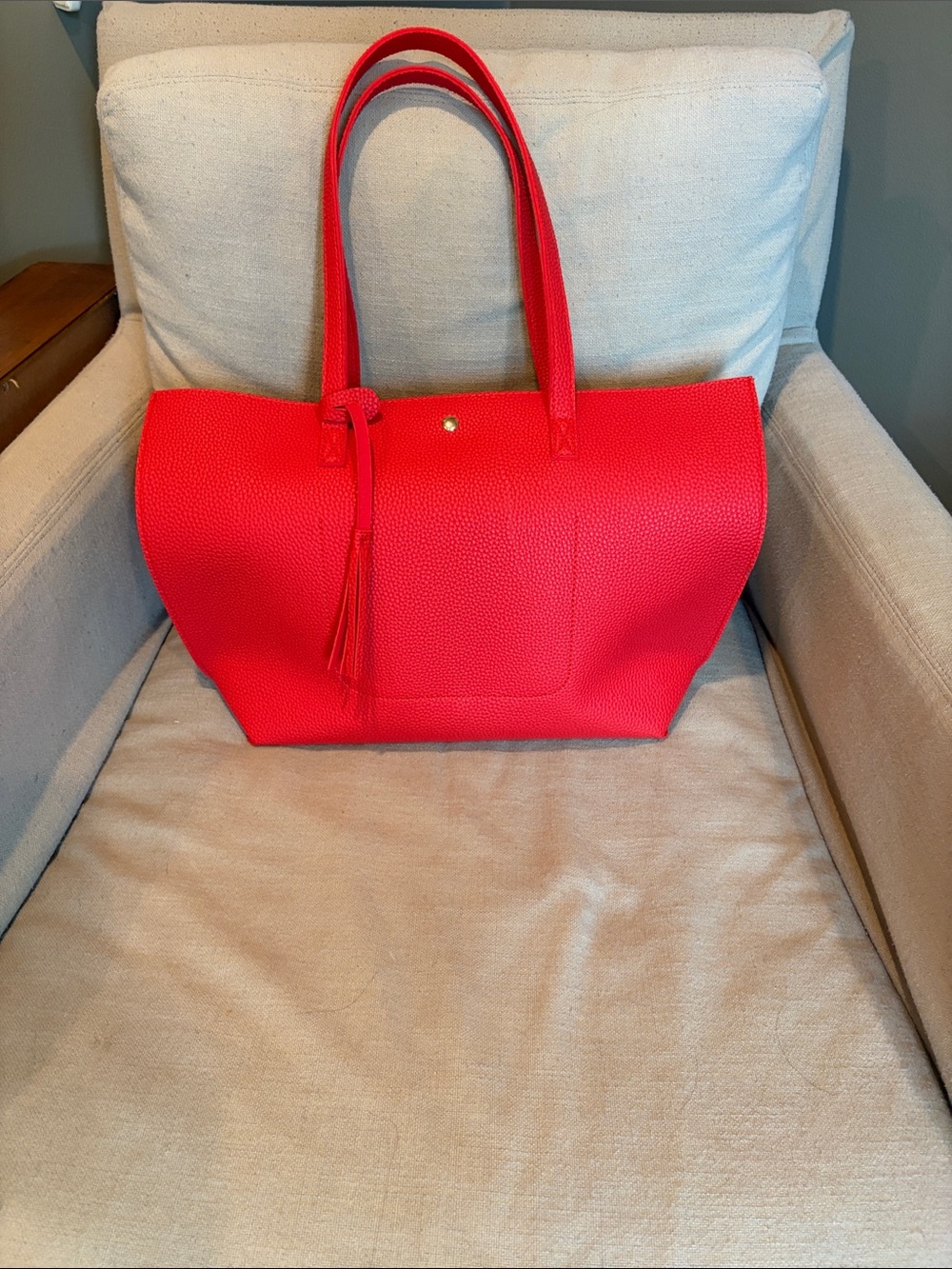 Amazon Red Pebbled Tote with Tassel Accent